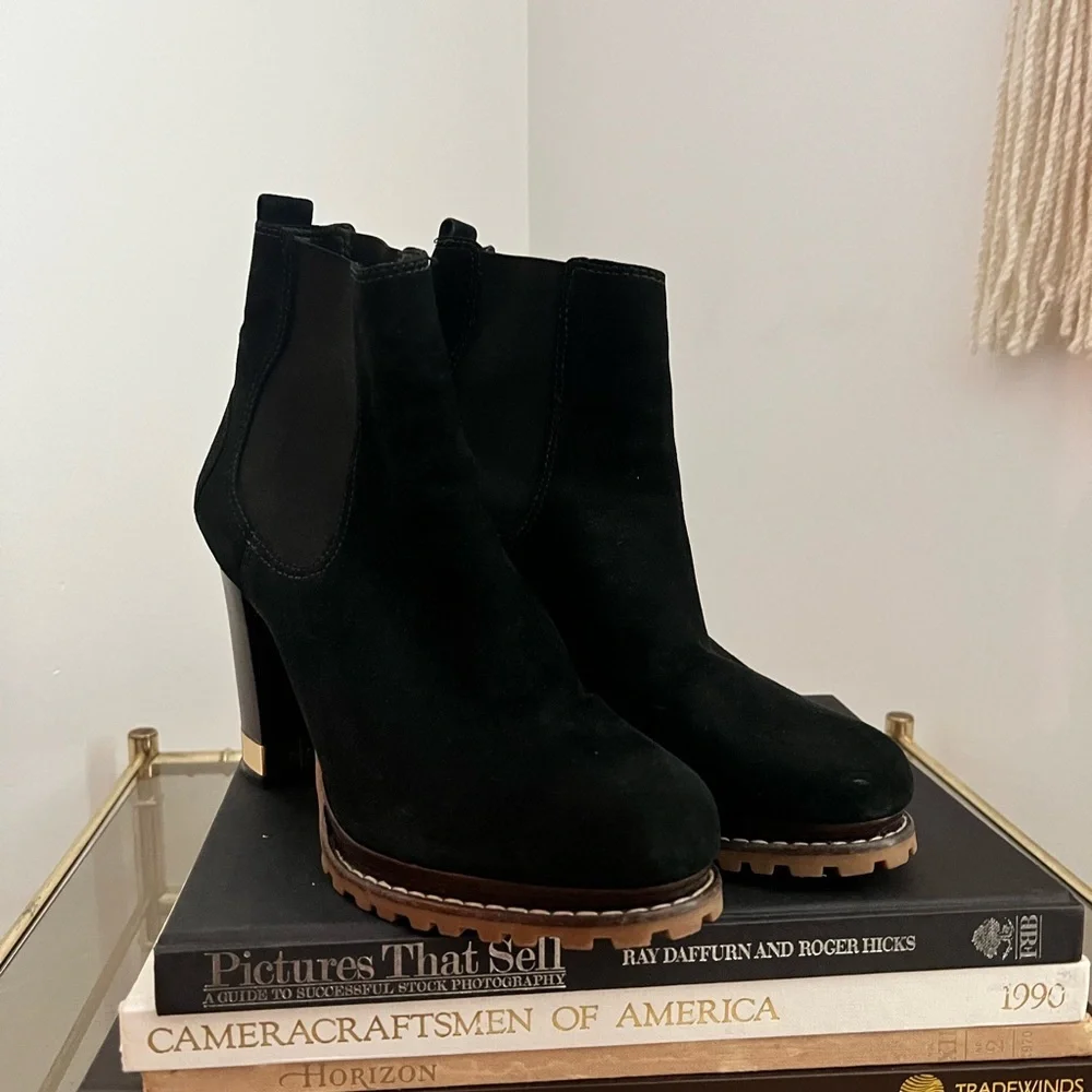 Tory Burch Fall Winter Ankle Black Boots with block wooden Heeled
